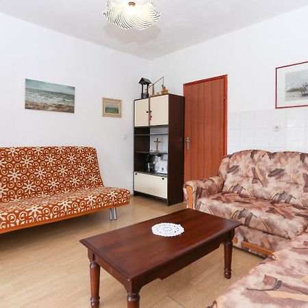 Holiday Home Marcelo-With Terrace Vinisce Exterior foto
