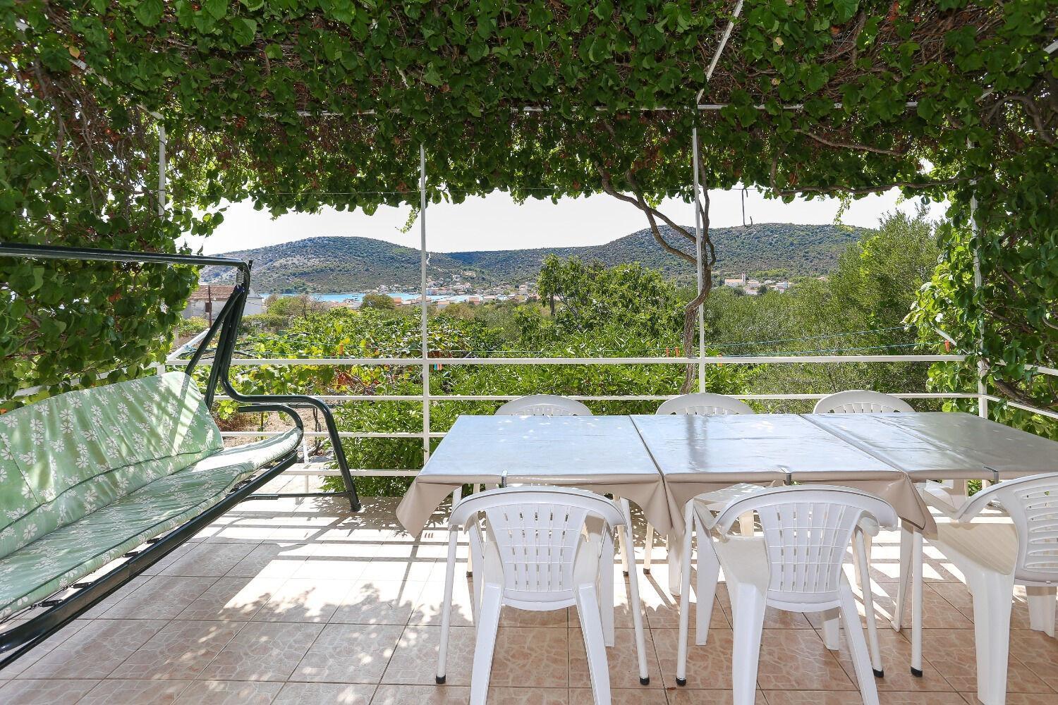 Holiday Home Marcelo-With Terrace Vinisce Exterior foto