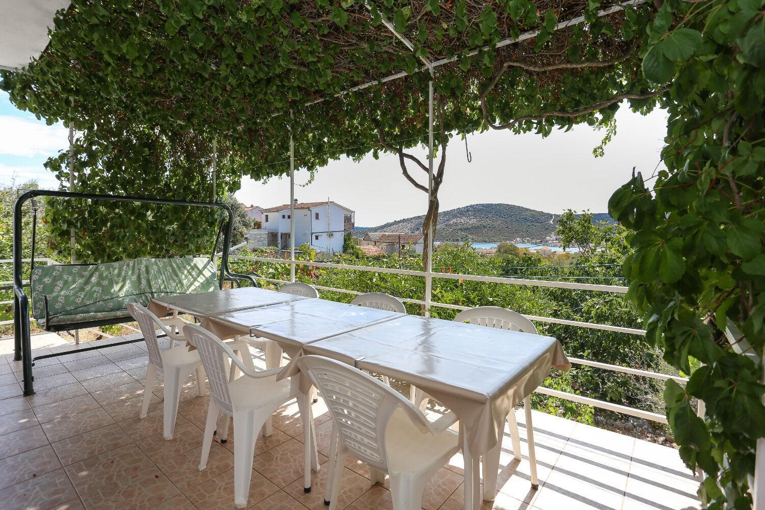 Holiday Home Marcelo-With Terrace Vinisce Exterior foto